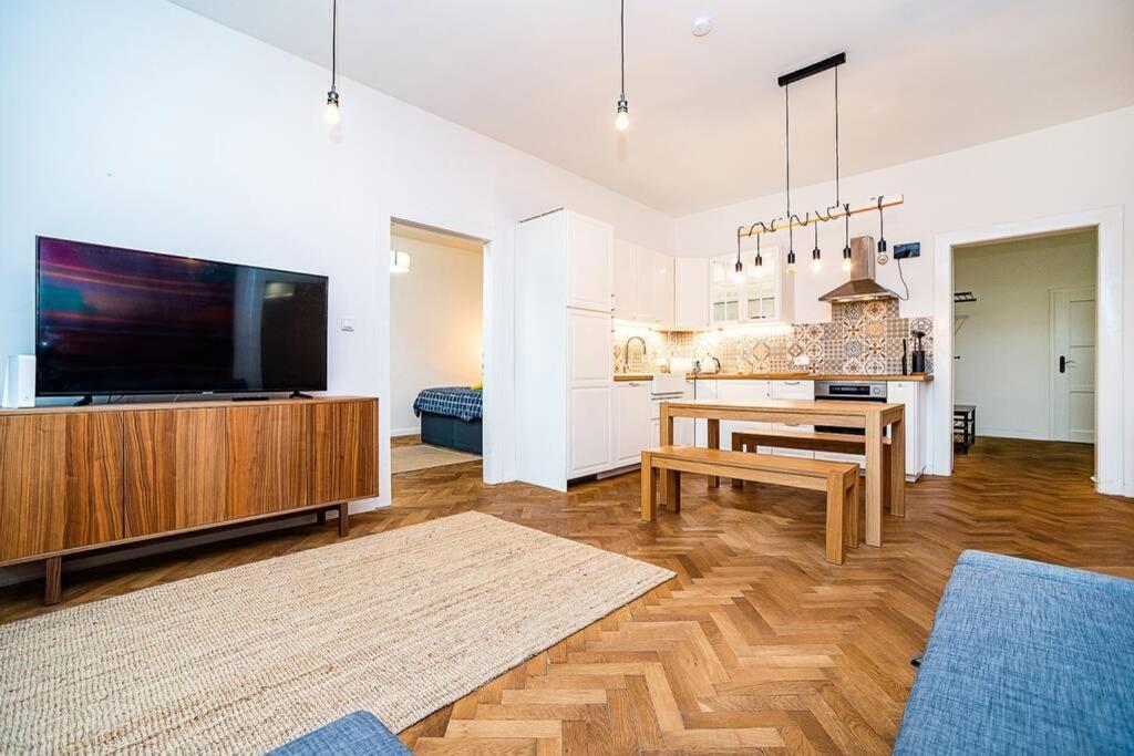 Elegant, Modern, 2-Bed Flat By Museum Of Prague Διαμέρισμα Εξωτερικό φωτογραφία