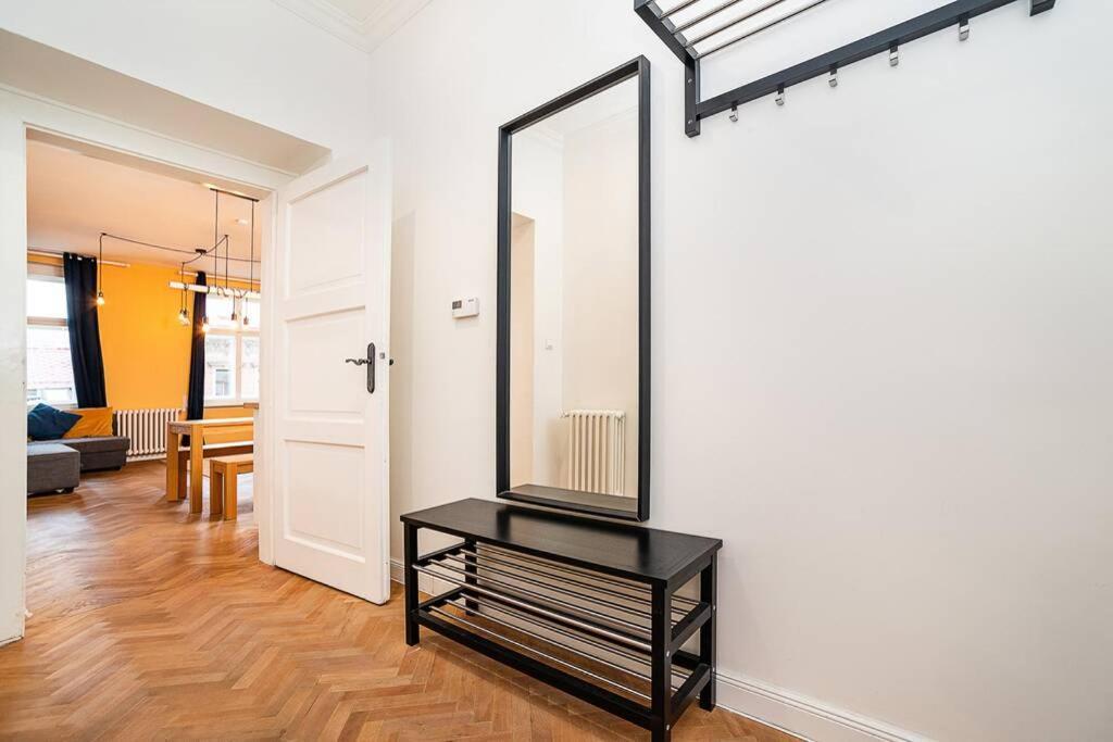 Elegant, Modern, 2-Bed Flat By Museum Of Prague Διαμέρισμα Εξωτερικό φωτογραφία